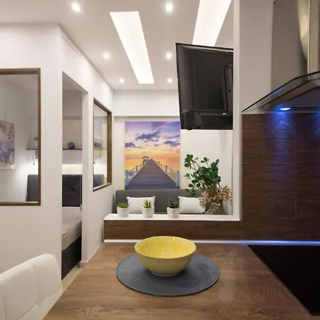 Luxurious Aparment In The Heart Of *