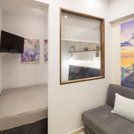 Apartment Luxurious Aparment In The Heart Of Thessaloniki